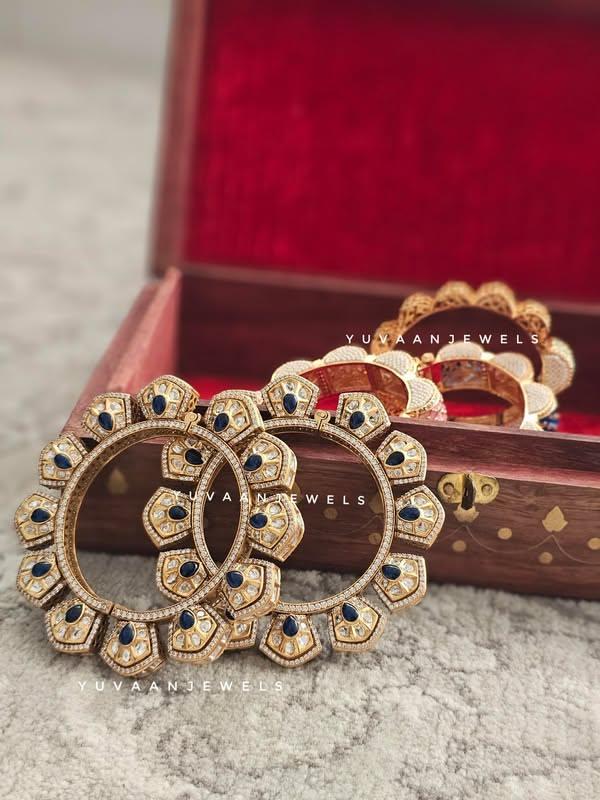 Vreea pacheli openable bangle Thumbnail