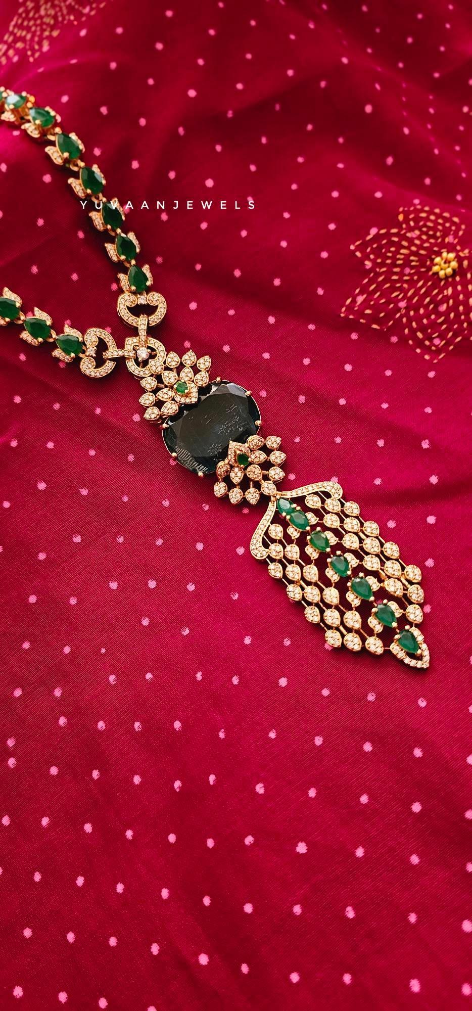 Mehraan quartz necklace Thumbnail