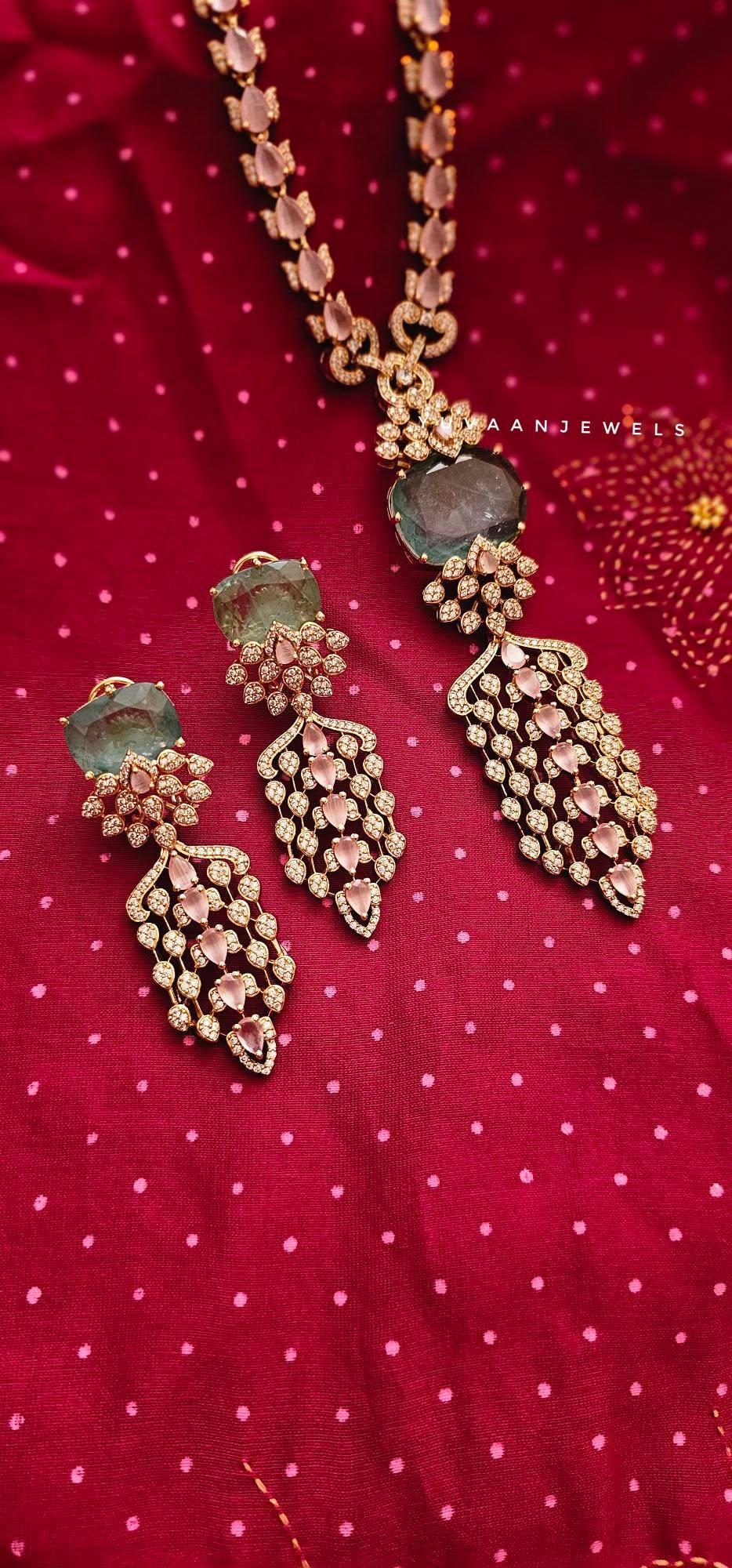 Mehraan quartz necklace Thumbnail