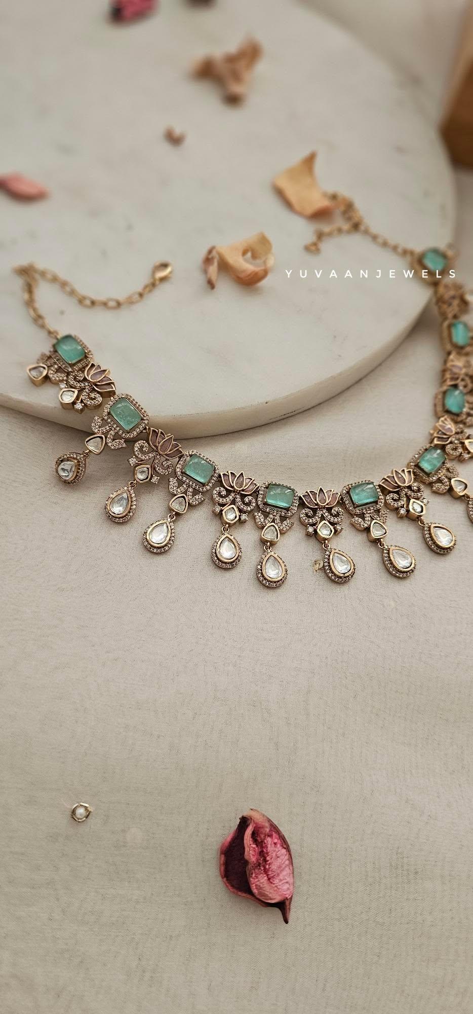 Anahira quartz and polki necklace Thumbnail