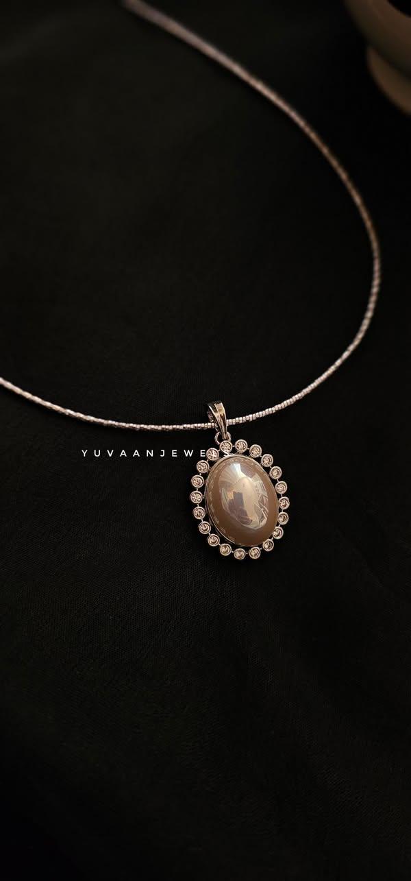 Aura delicate necklace Thumbnail
