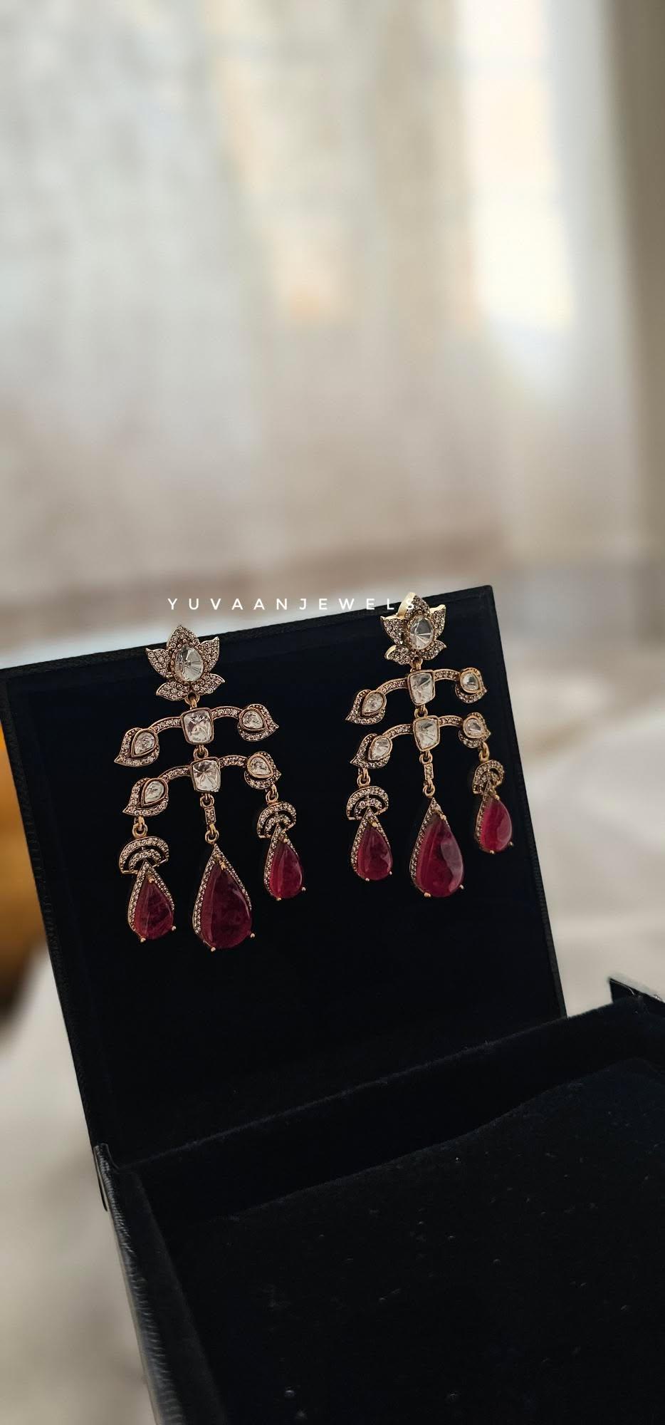 Nirved quartz and polki earring Thumbnail