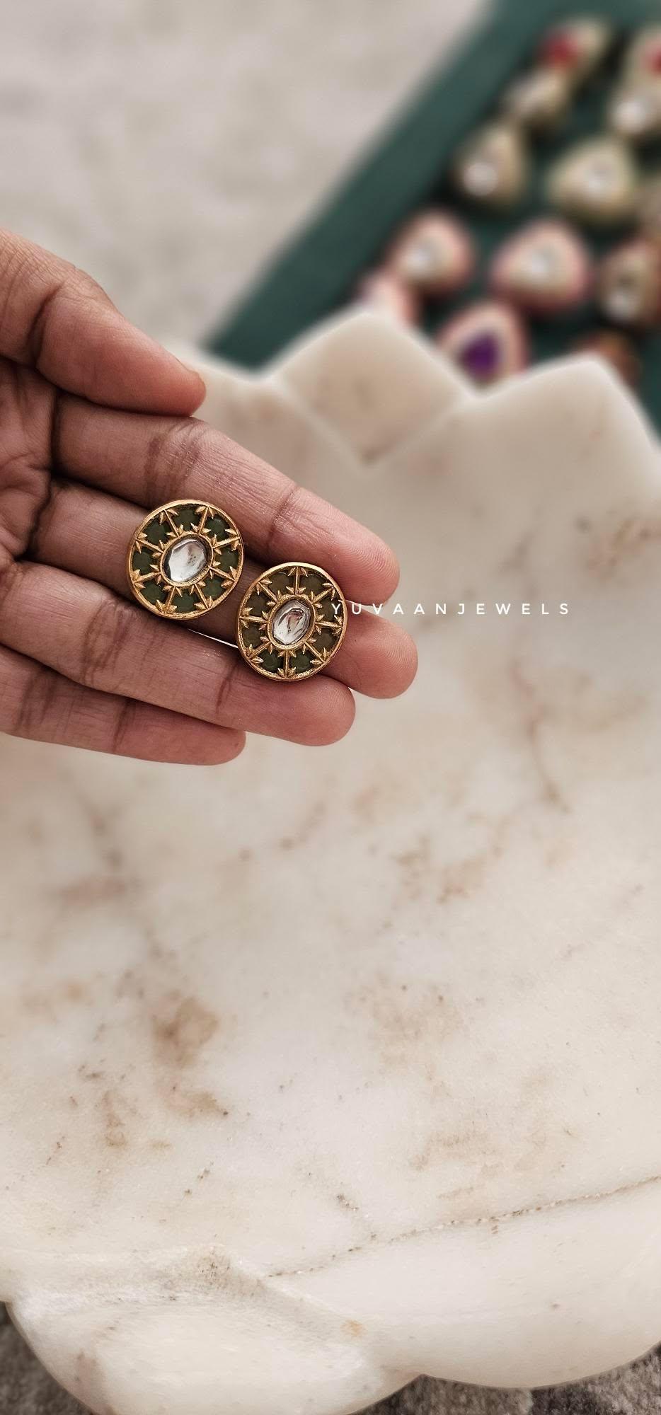 Varinya polki studs Thumbnail