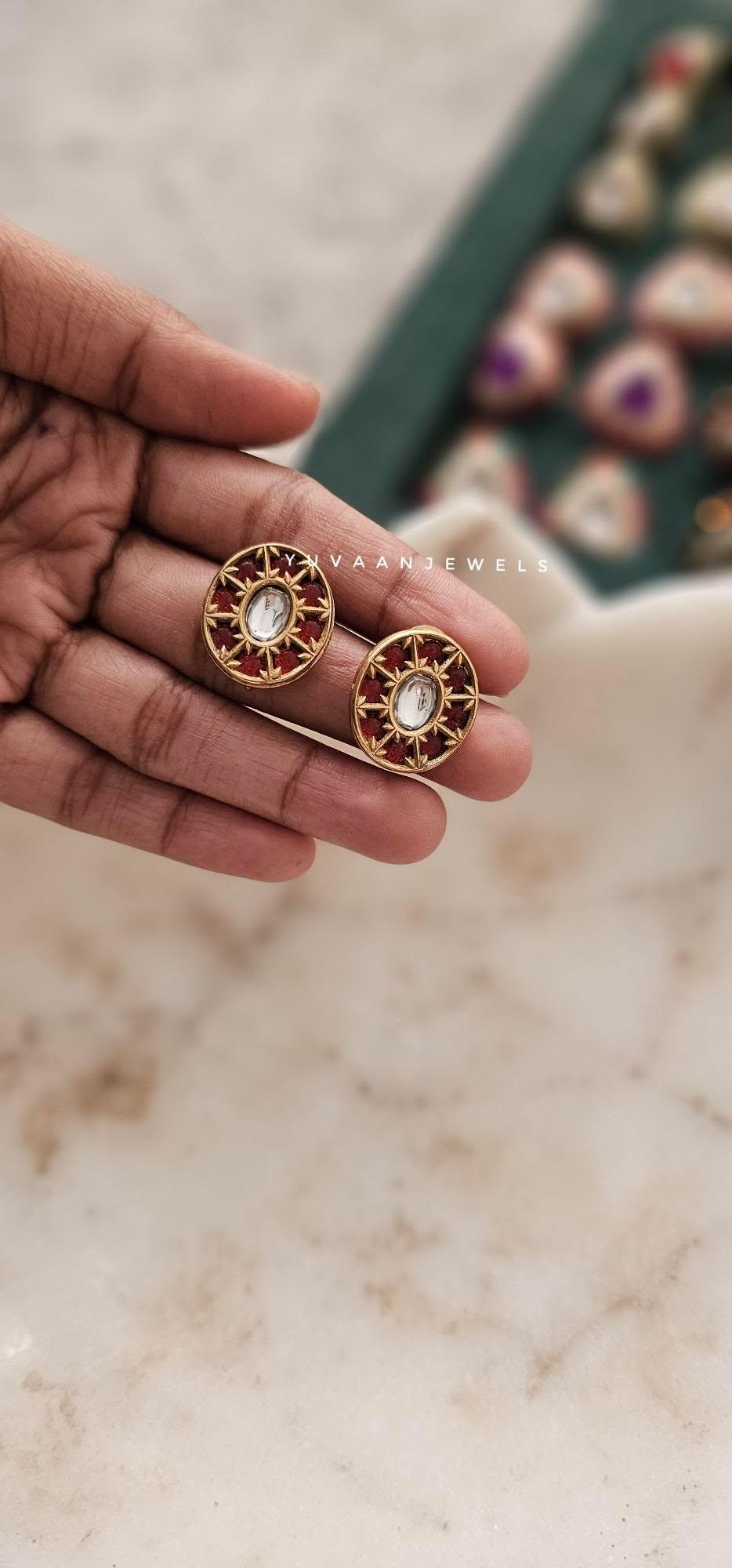 Varinya polki studs Thumbnail