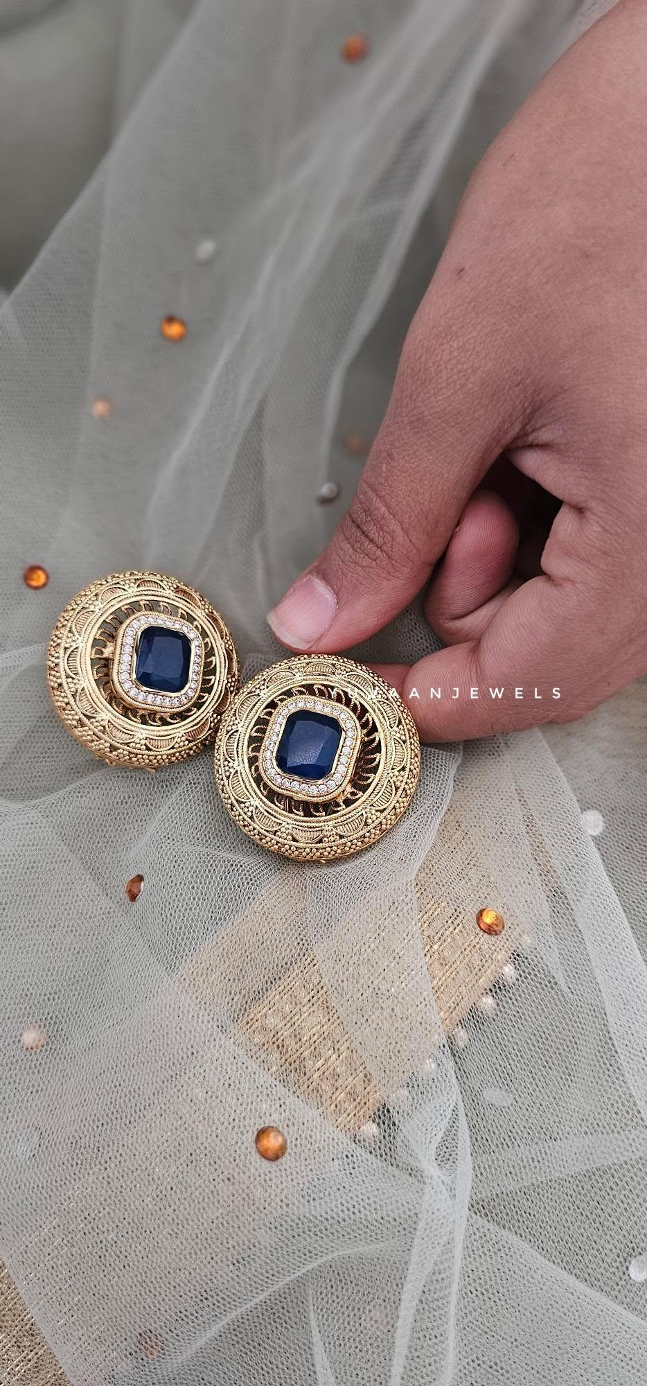 Izar polki studs Thumbnail