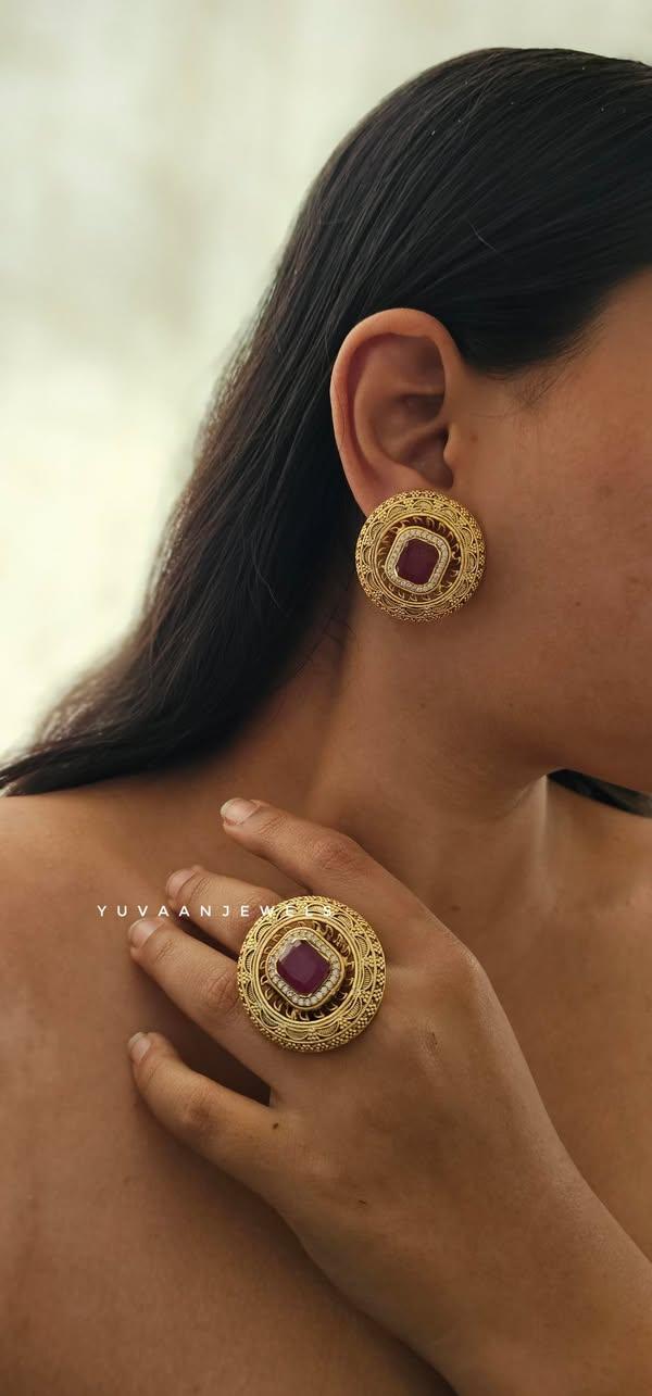Izar polki studs Thumbnail