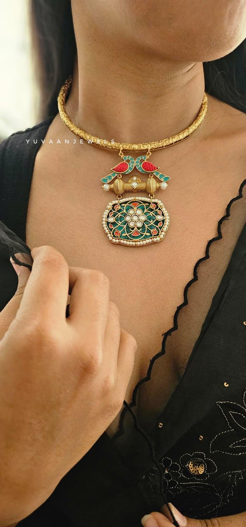 Ridhha hasli necklace Thumbnail