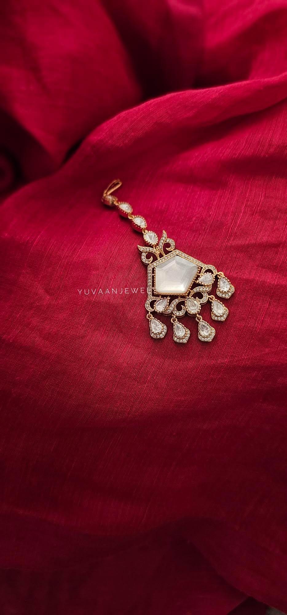 Ahvi pearl and quartz choker Thumbnail