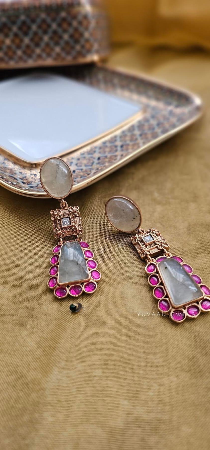 Seyara handcrafted long necklace Thumbnail