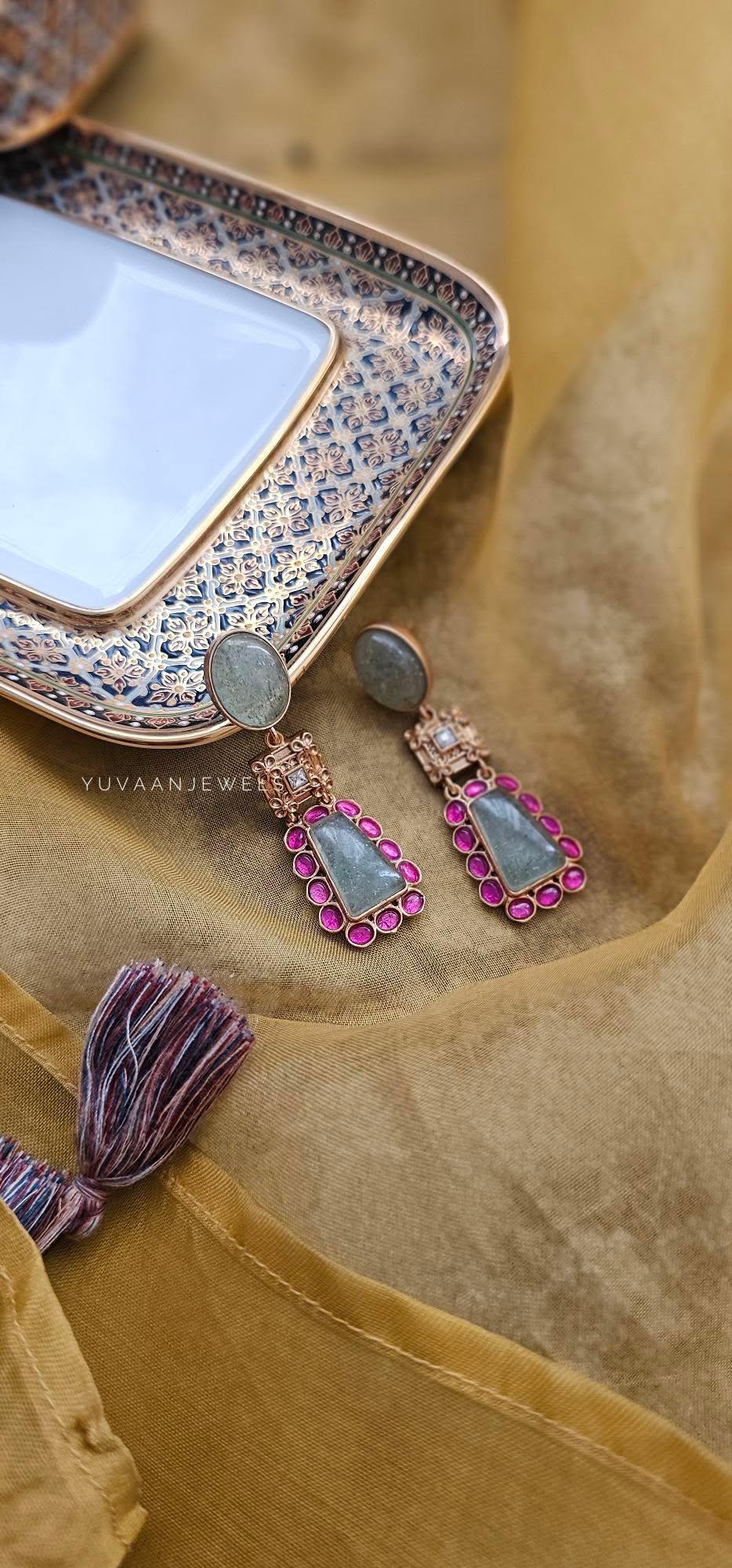 Seyara handcrafted long necklace Thumbnail