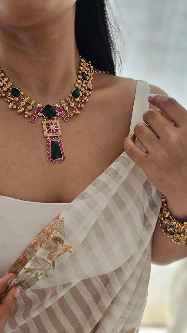 Seyara handcrafted long necklace Thumbnail