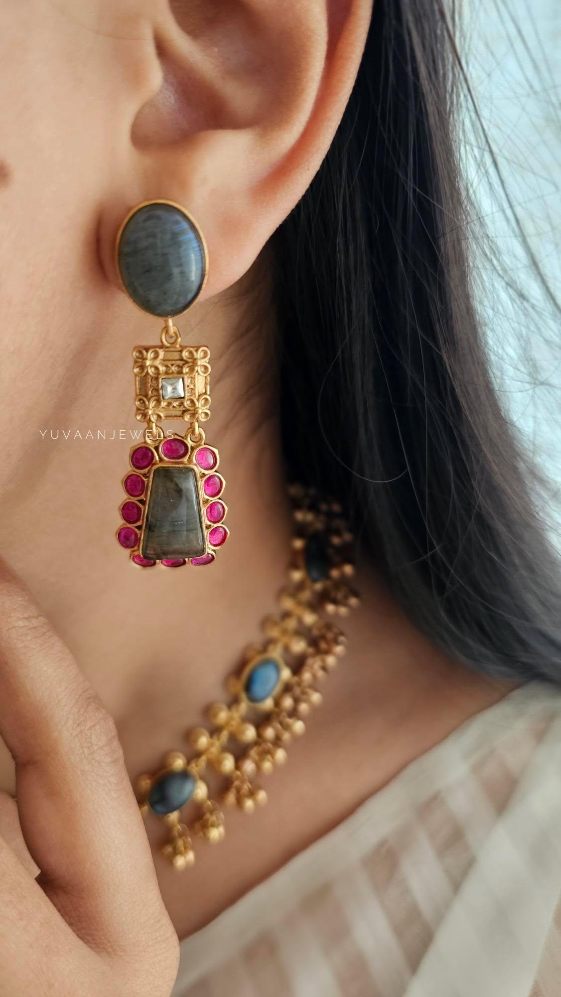 Seyara handcrafted long necklace Thumbnail