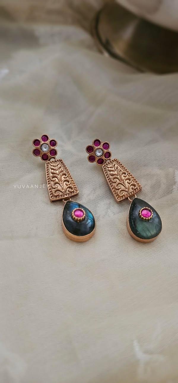 Navodya handcrafted necklace Thumbnail