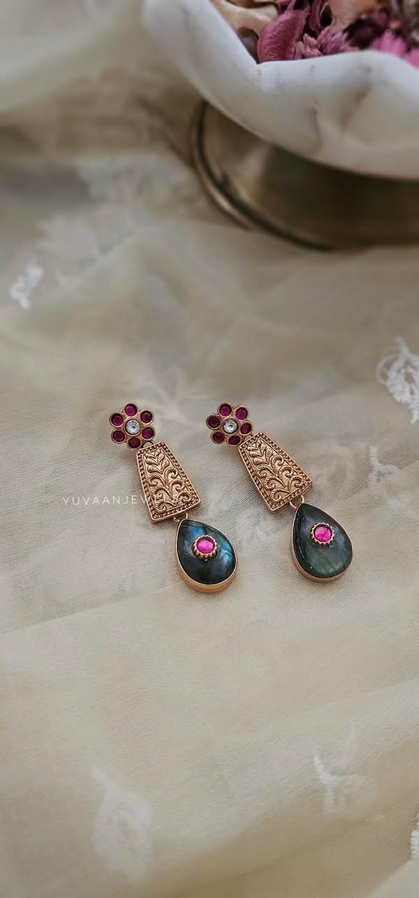 Navodya handcrafted necklace Thumbnail