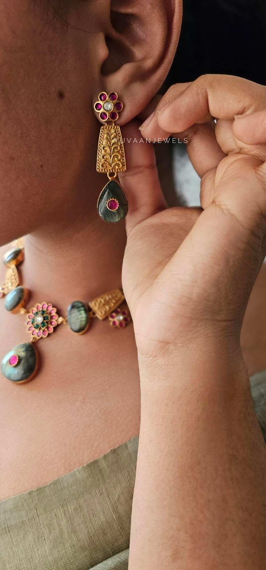 Navodya handcrafted necklace Thumbnail