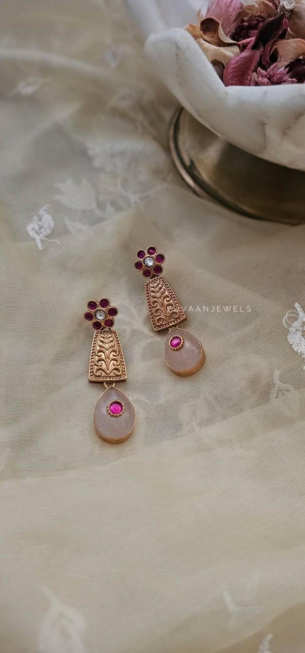 Navodya handcrafted necklace Thumbnail
