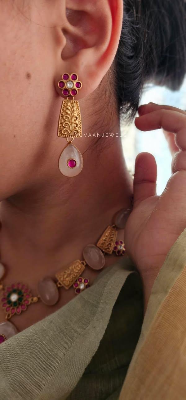 Navodya handcrafted necklace Thumbnail