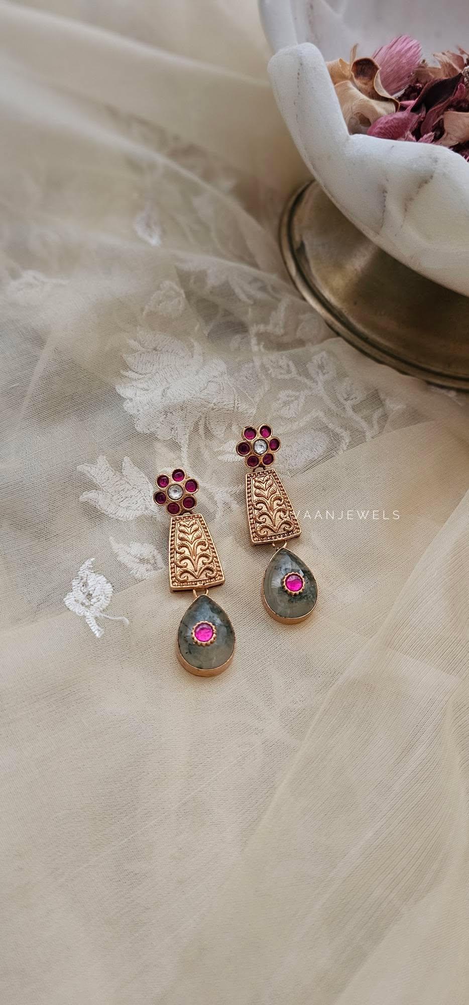 Navodya handcrafted necklace Thumbnail