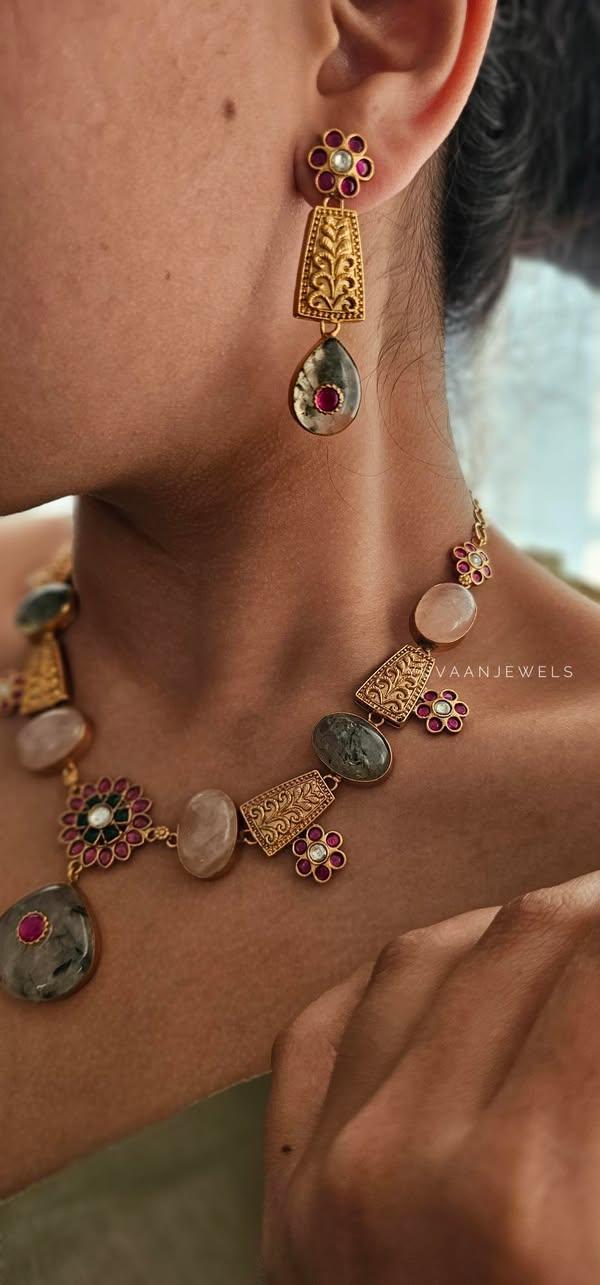 Navodya handcrafted necklace Thumbnail