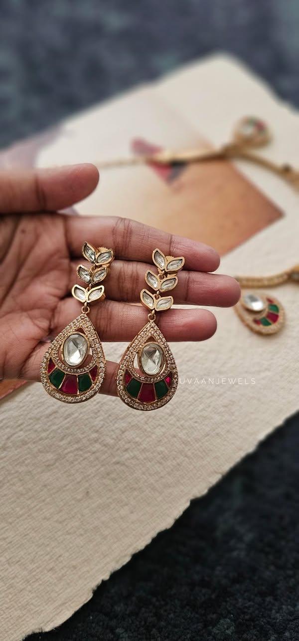 Shanu delicate necklace Thumbnail