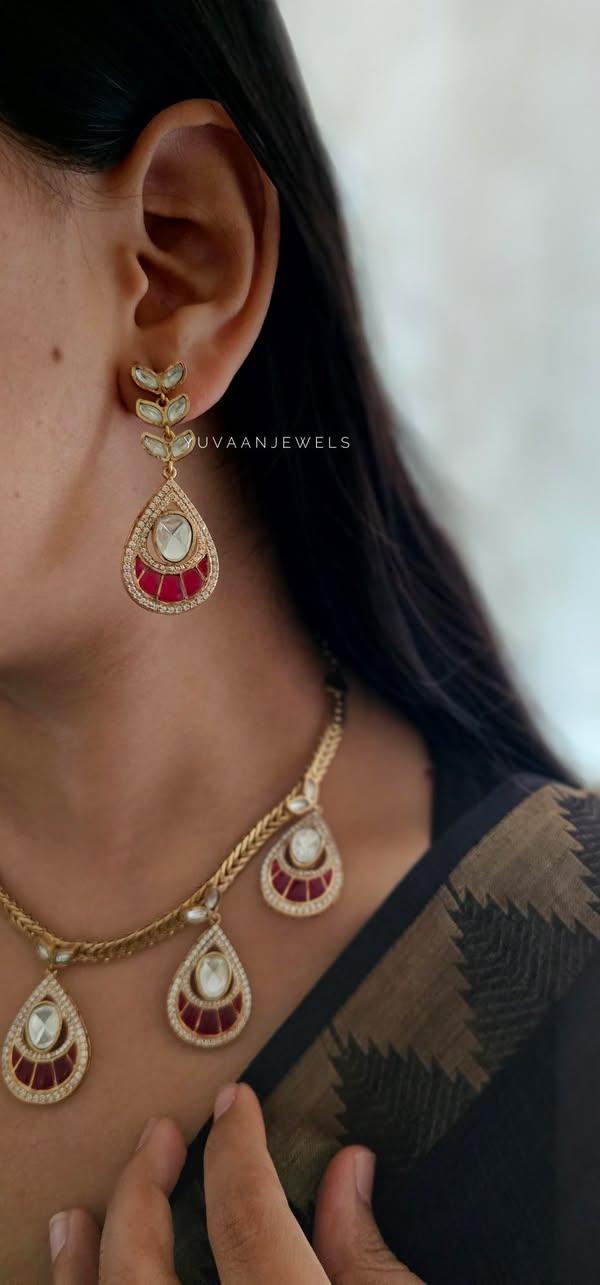 Shanu delicate necklace Thumbnail