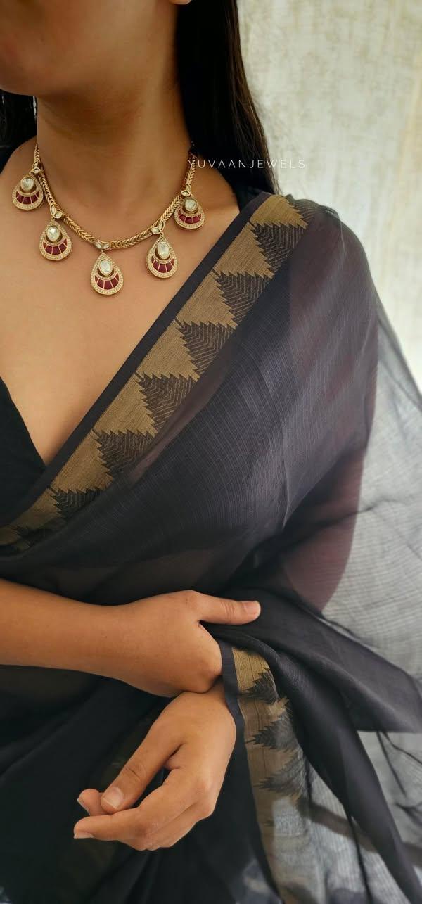 Shanu delicate necklace Thumbnail