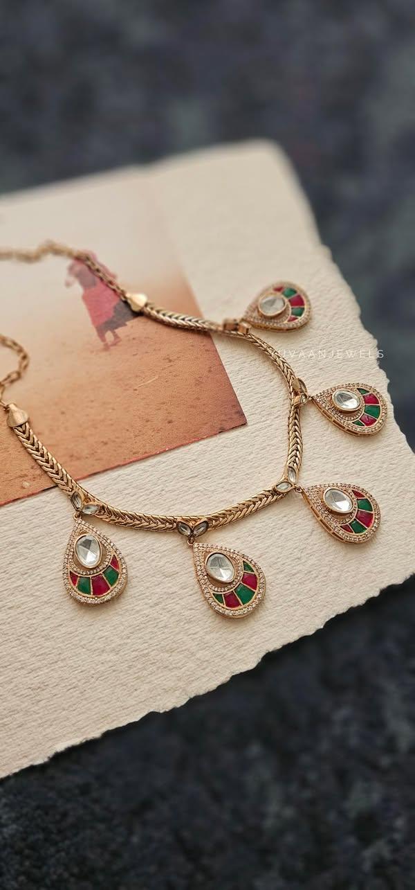 Shanu delicate necklace Thumbnail