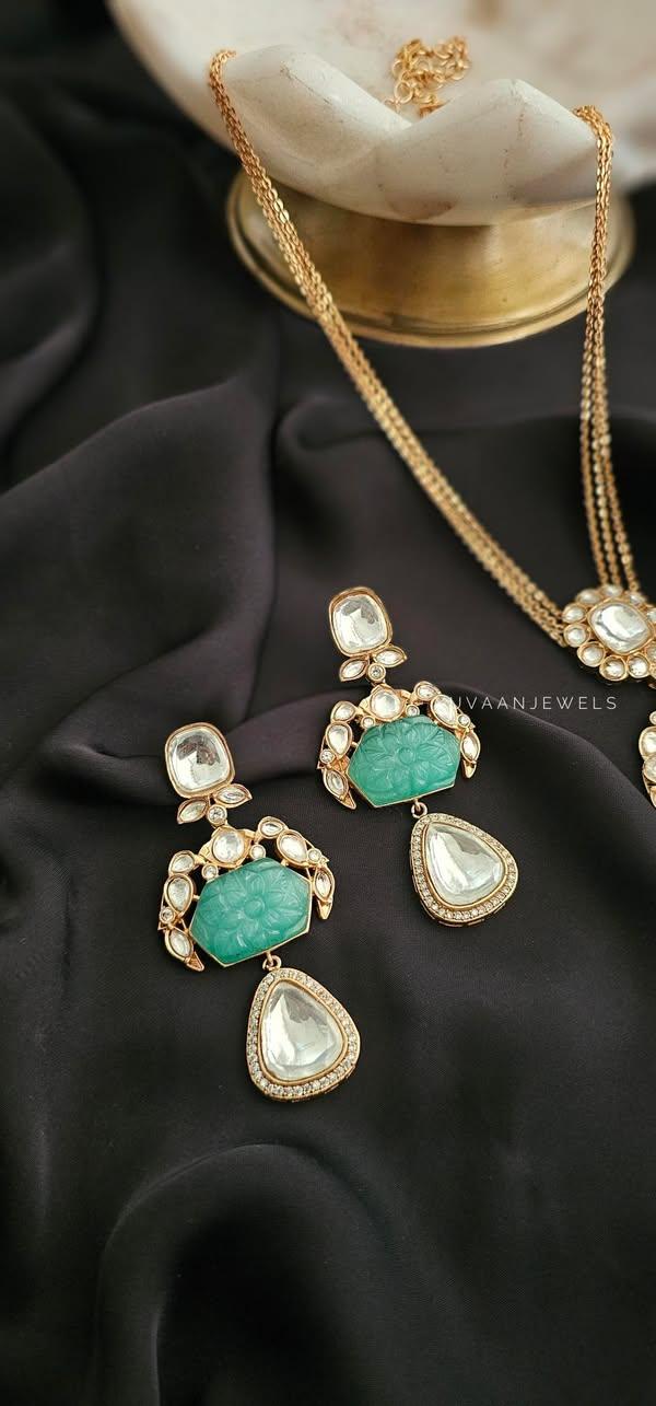 Nihaar delicate necklace Thumbnail