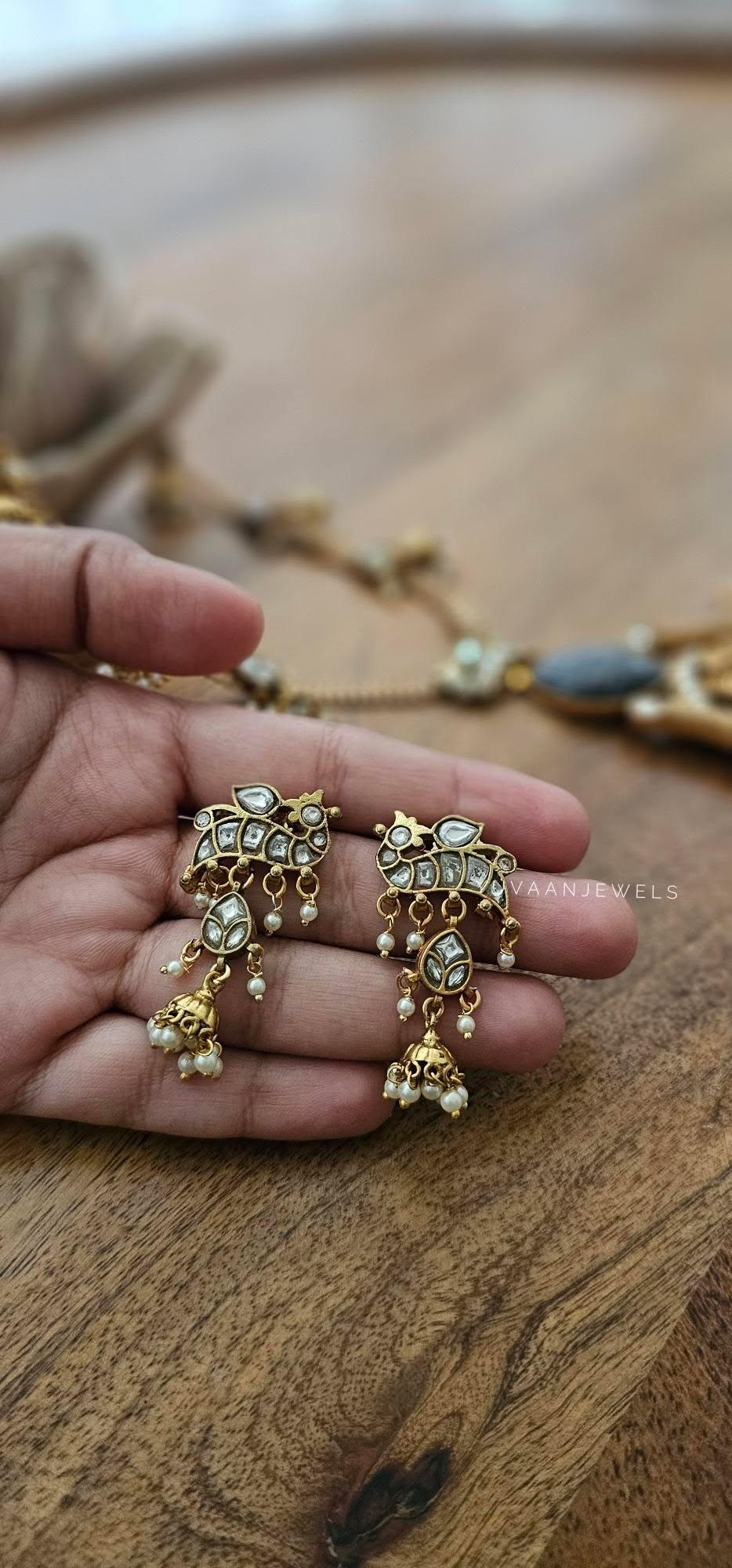 Kashika handcrafted long necklace Thumbnail