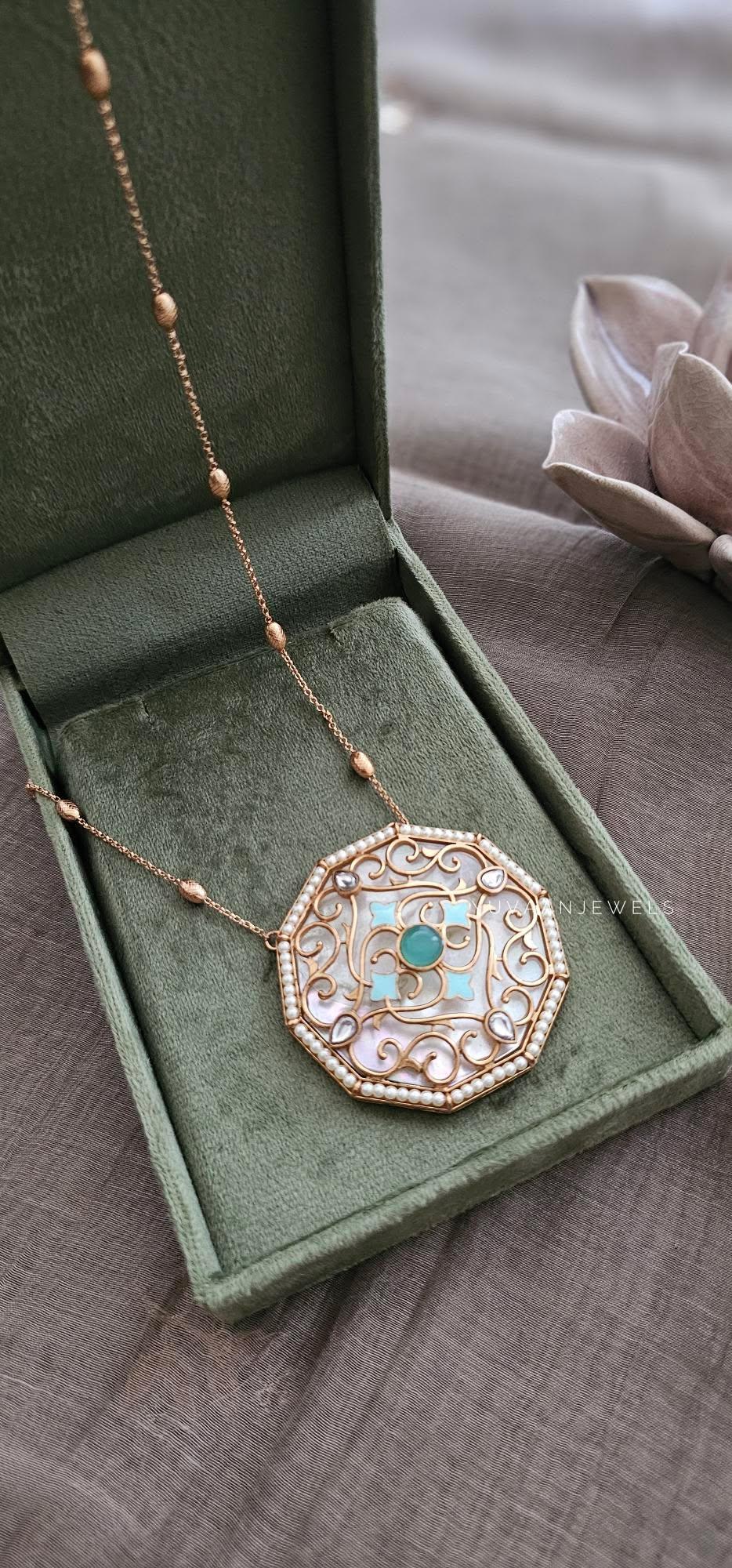 Amaya handcrafted delicate necklace Thumbnail