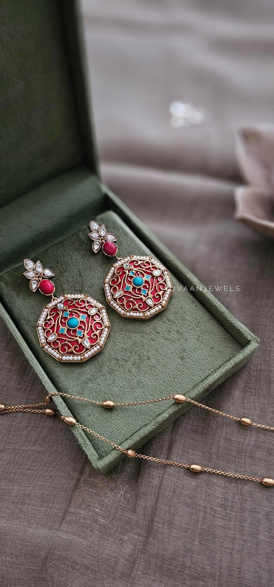 Amaya handcrafted delicate necklace Thumbnail