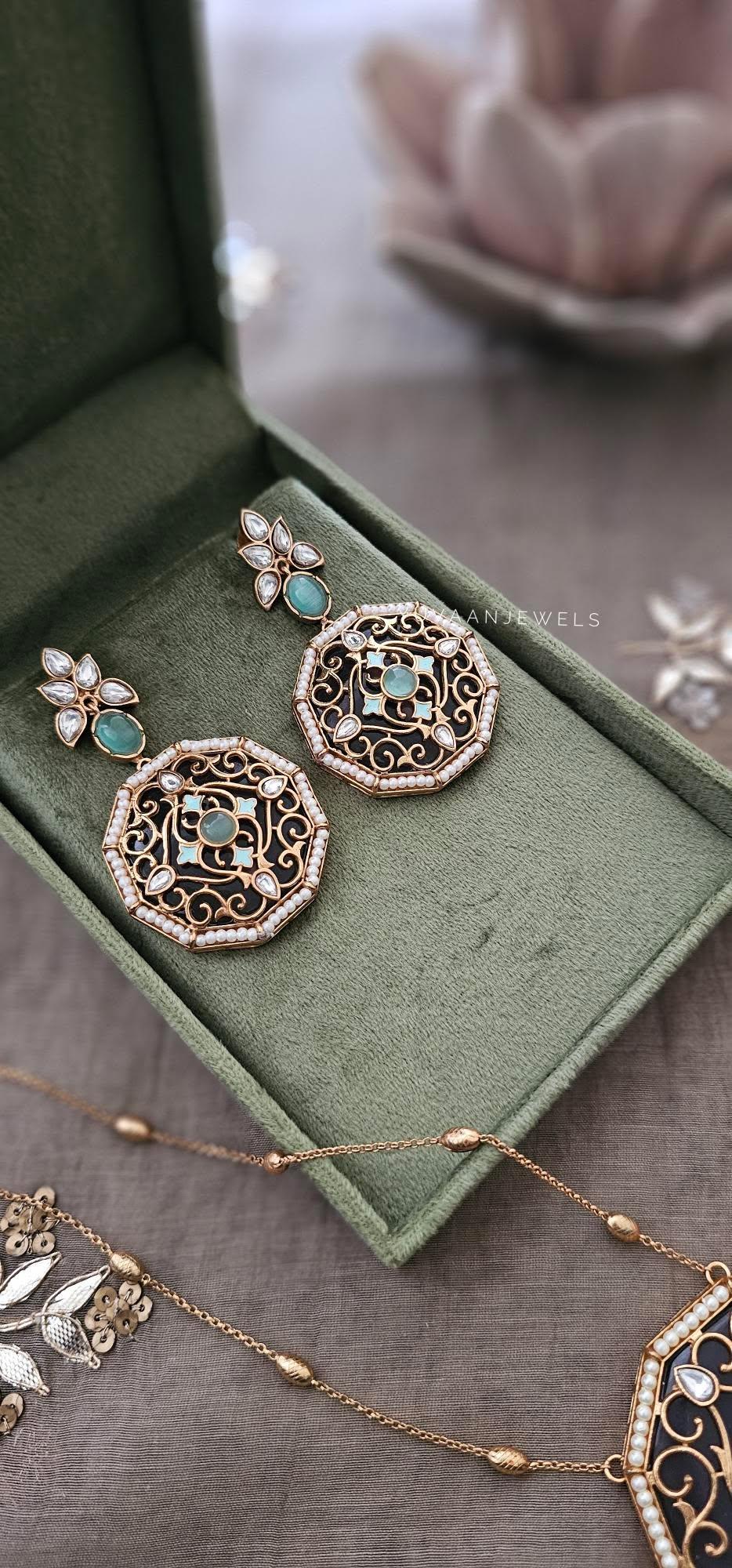 Amaya handcrafted delicate necklace Thumbnail