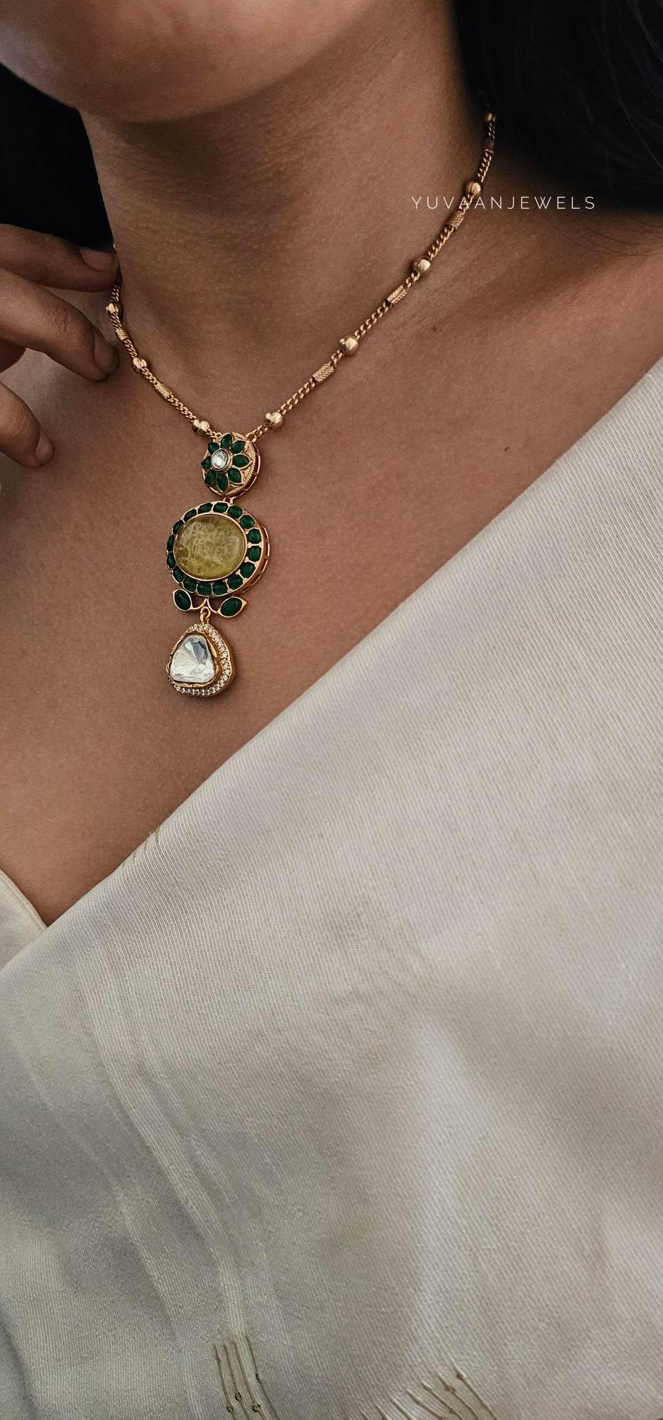Vashti delicate necklace Thumbnail