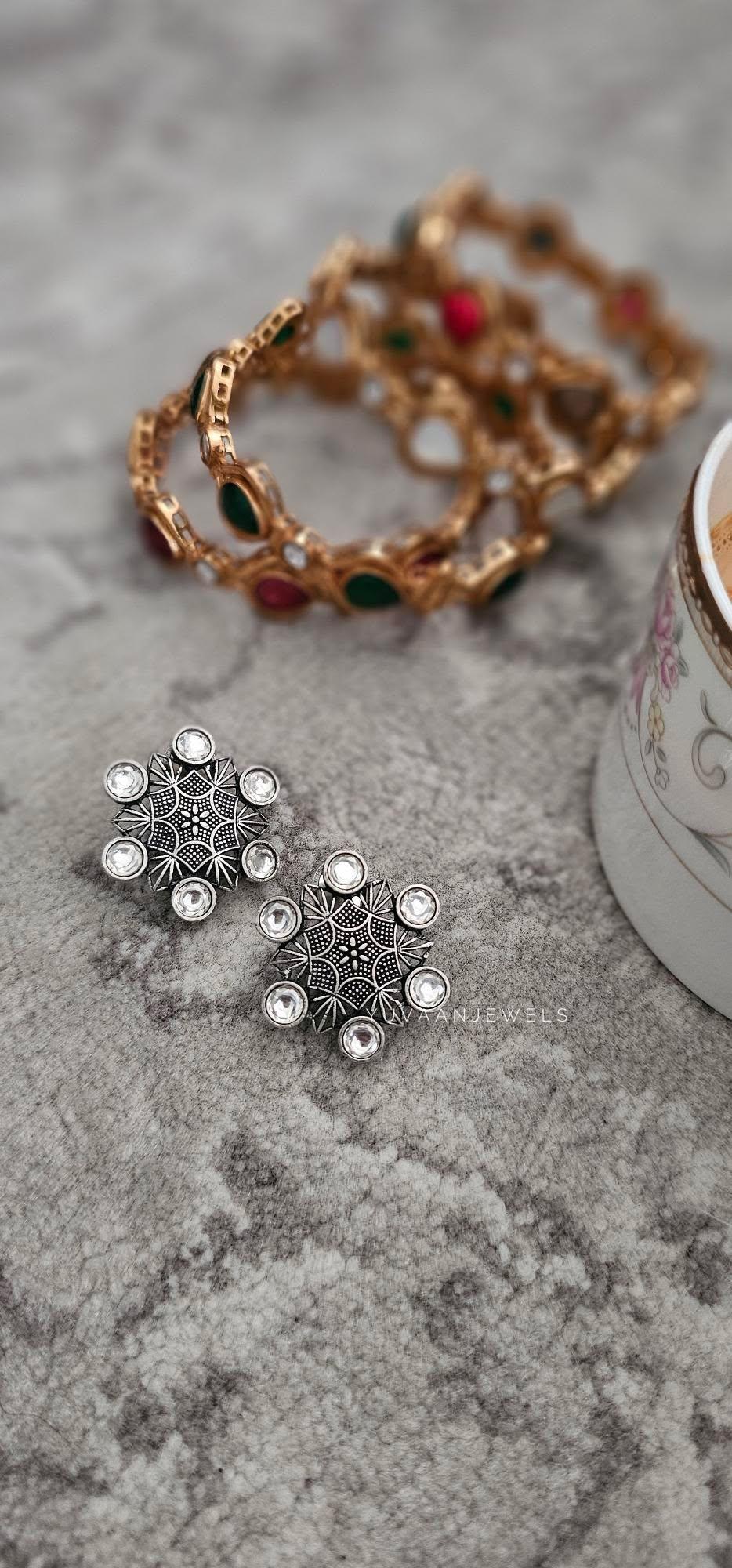 Chakra polki studs Thumbnail