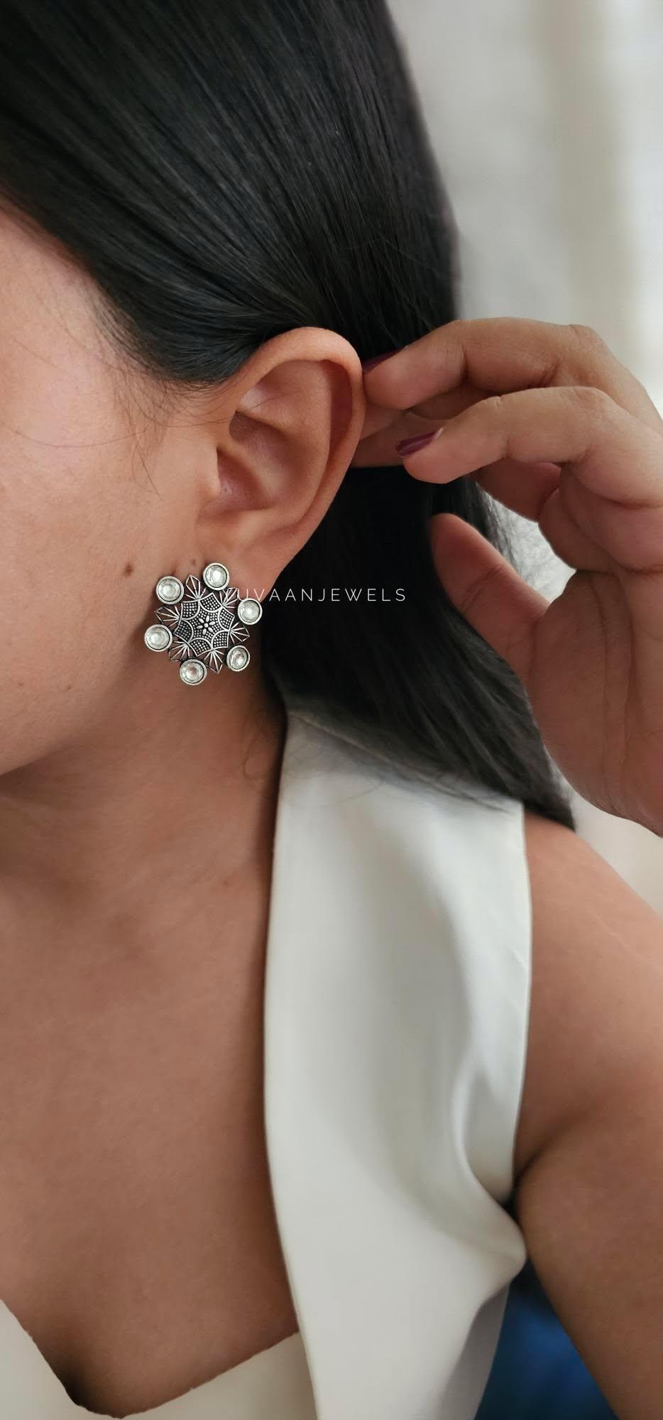 Chakra polki studs Thumbnail