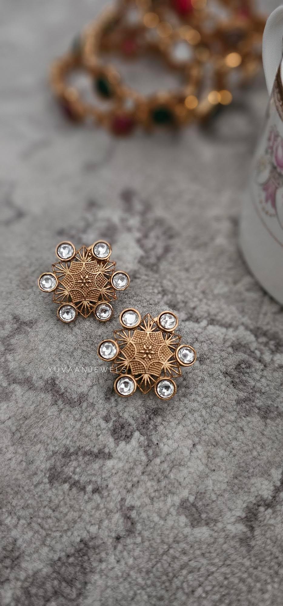 Chakra polki studs Thumbnail