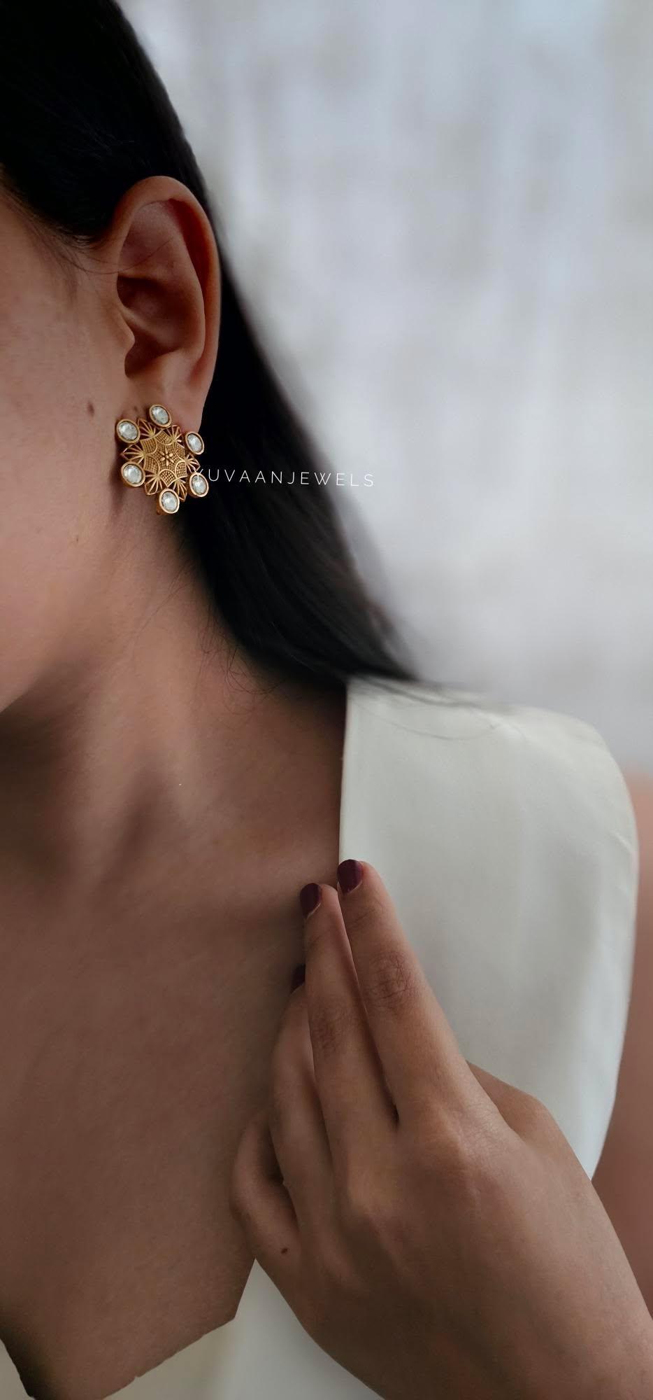 Chakra polki studs Thumbnail