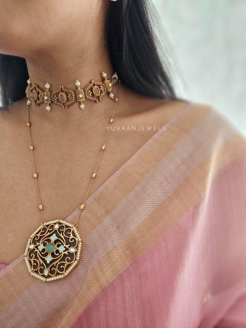 Amaya handcrafted delicate necklace Thumbnail