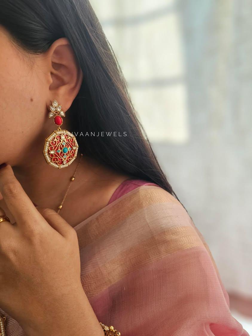 Amaya handcrafted delicate necklace Thumbnail