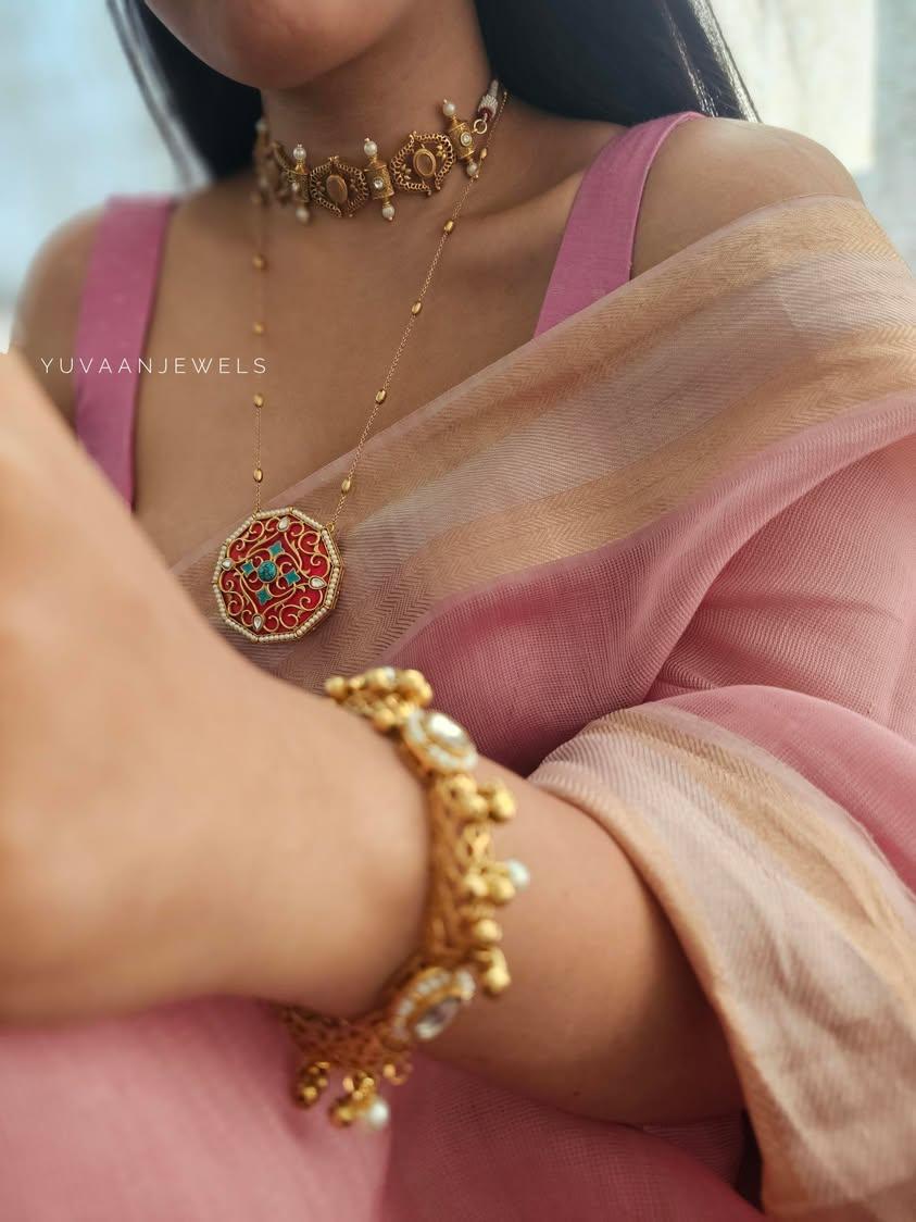 Amaya handcrafted delicate necklace Thumbnail