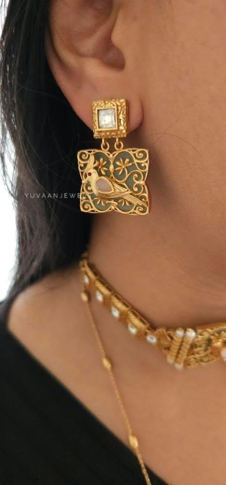 Kristen handcrafted choker Thumbnail