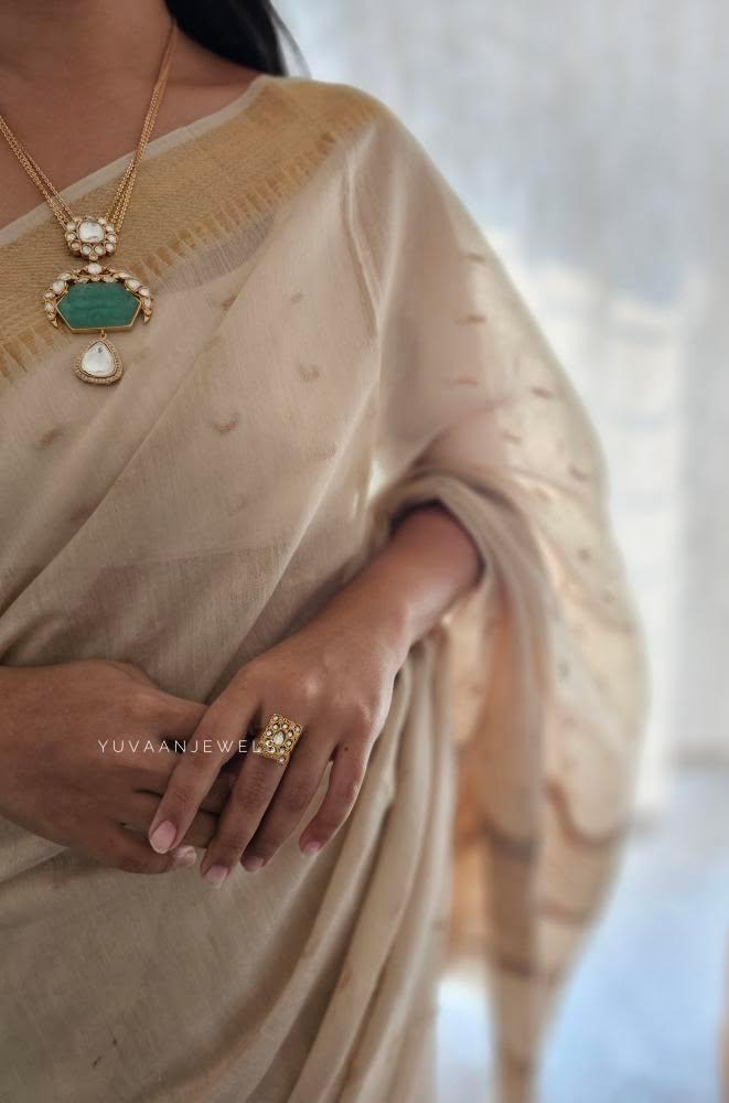 Nihaar delicate necklace Thumbnail