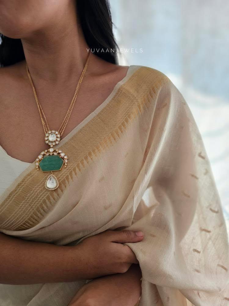 Nihaar delicate necklace Thumbnail