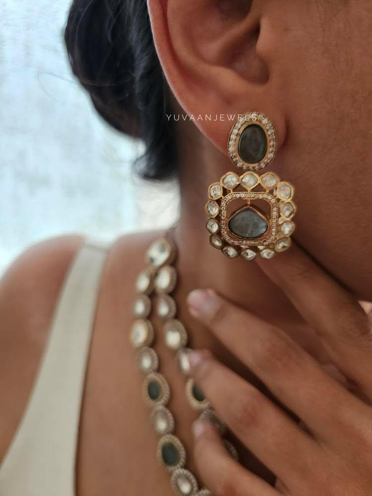 Madhushree quartz and polki necklace Thumbnail