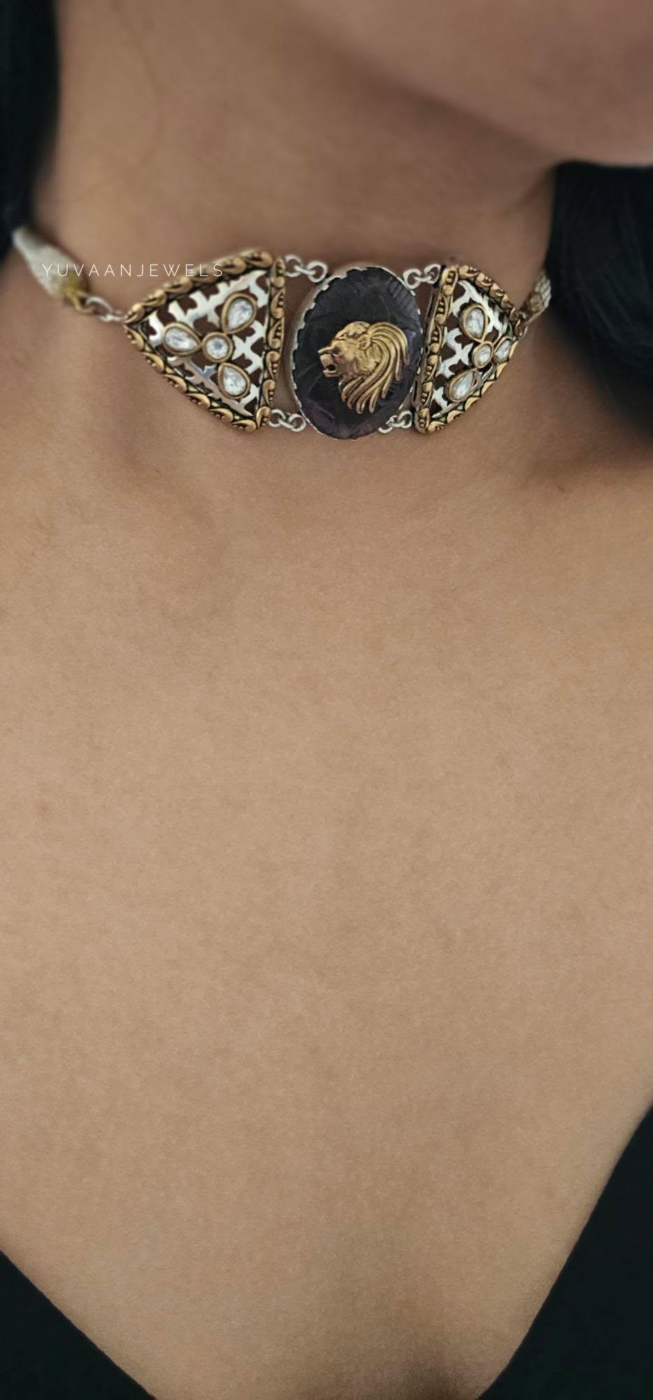 Leo handcrafted choker Thumbnail