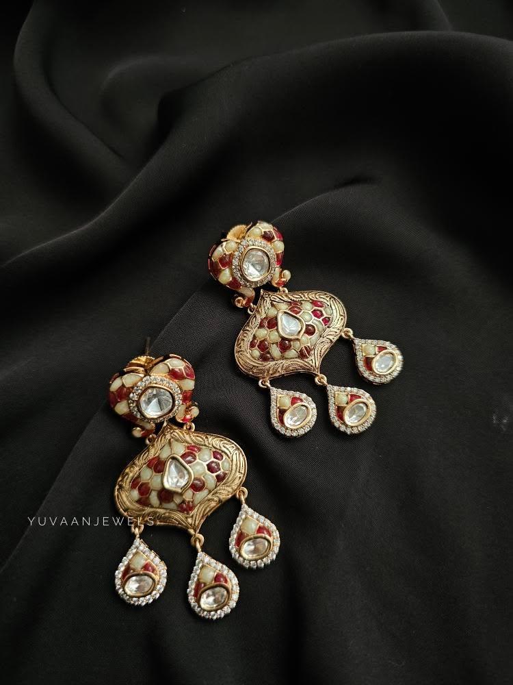 Ipshit quartz and polki necklace Thumbnail