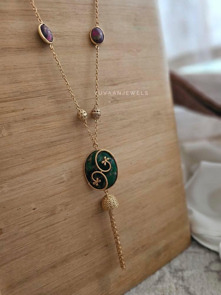 Tashi semi precious delicate necklace Thumbnail