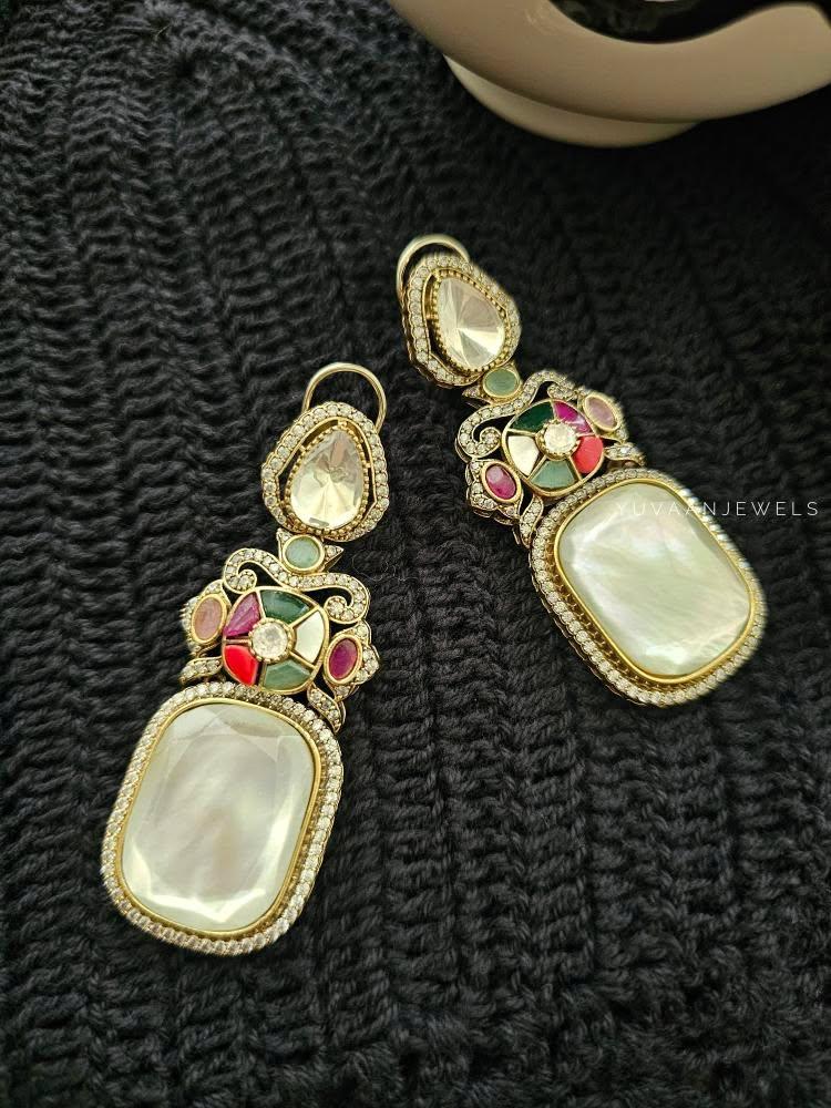 Swara quartz and polki earrings Thumbnail