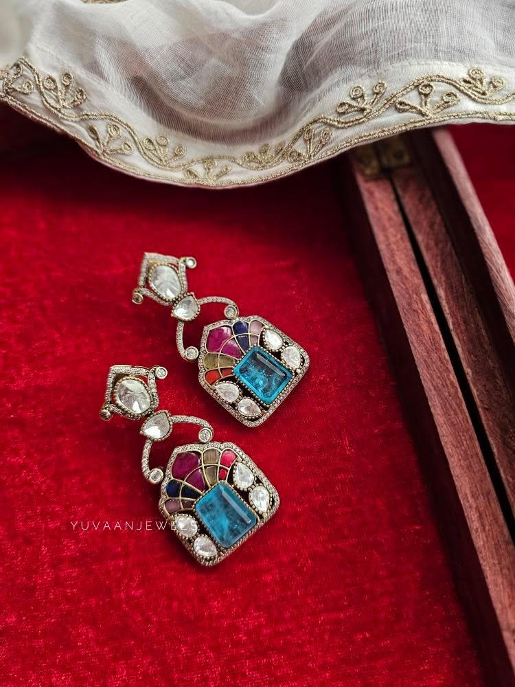 Navodya quartz and polki earrings Thumbnail