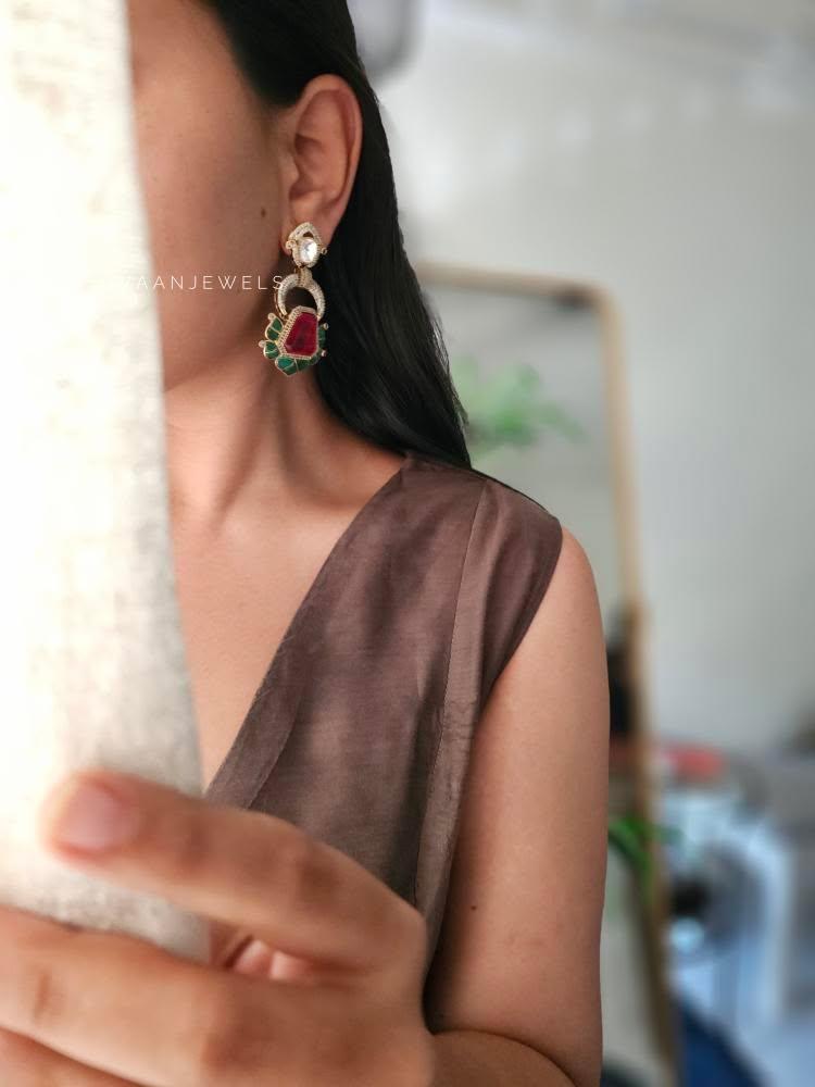 Kaushika quartz earrings Thumbnail